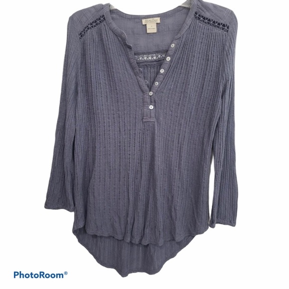 Lucky Brand Tops - LUCKY BRAND blue curved hem long sleeve top S
